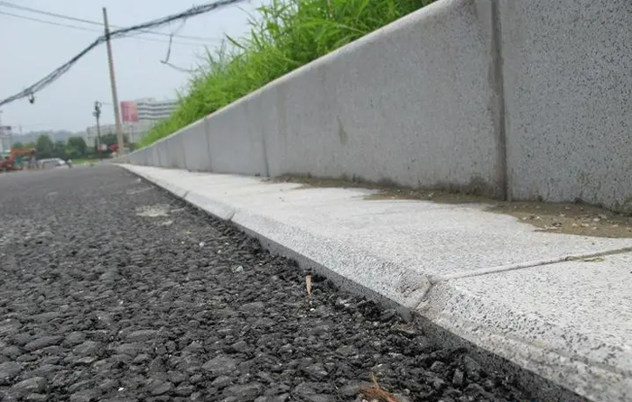 1-230P50U1501F 造成路边石破损的原因有哪些?